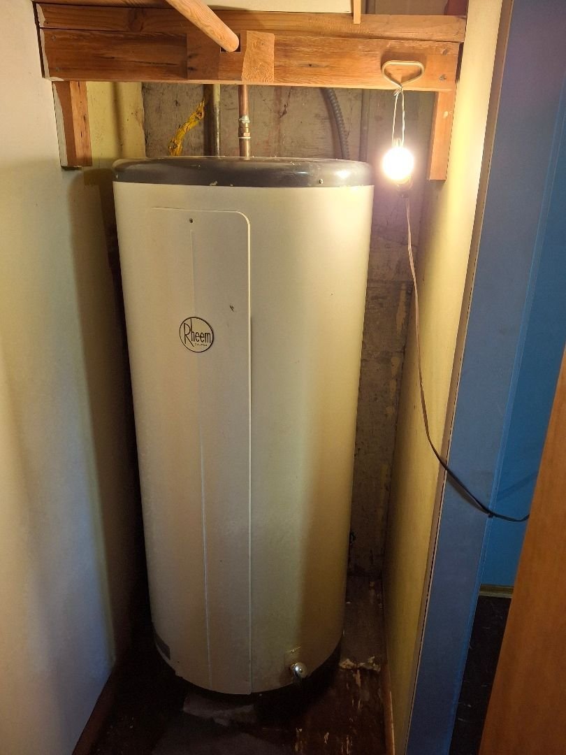 Water heater installation by Royal Flush Plumbing in Pierce County, WA, photo 12