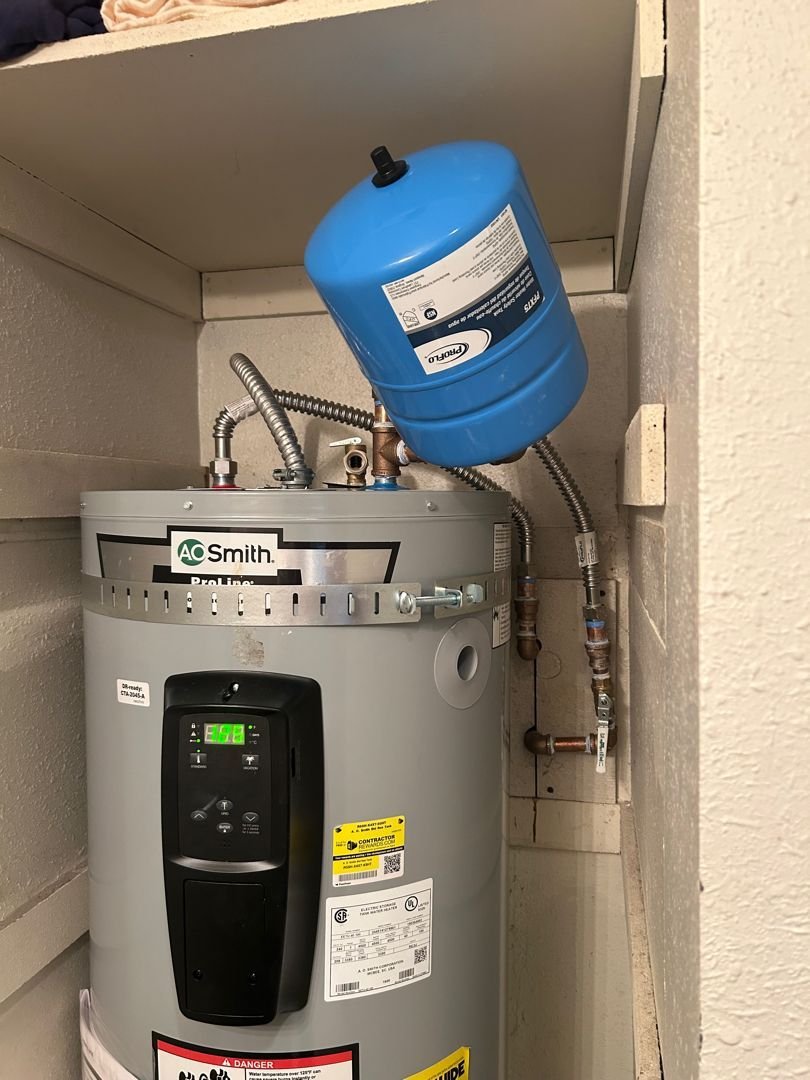 Water heater installation by Royal Flush Plumbing in Pierce County, WA, photo 16