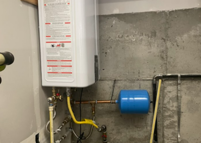 Water heater installation by Royal Flush Plumbing in Pierce County, WA, photo 2