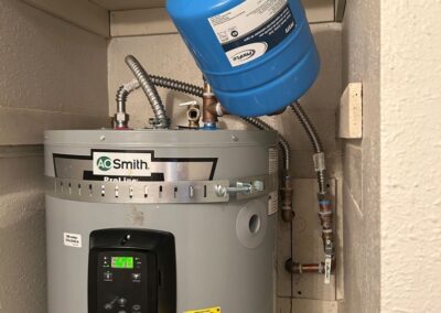 Water heater installation by Royal Flush Plumbing in Pierce County, WA, photo 4
