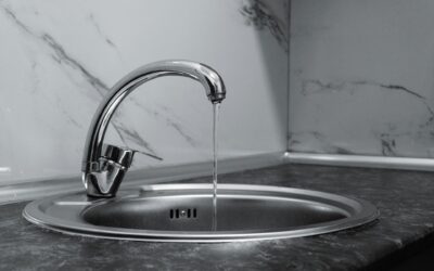 When a Faucet Leak Is a Repair vs. a Replacement